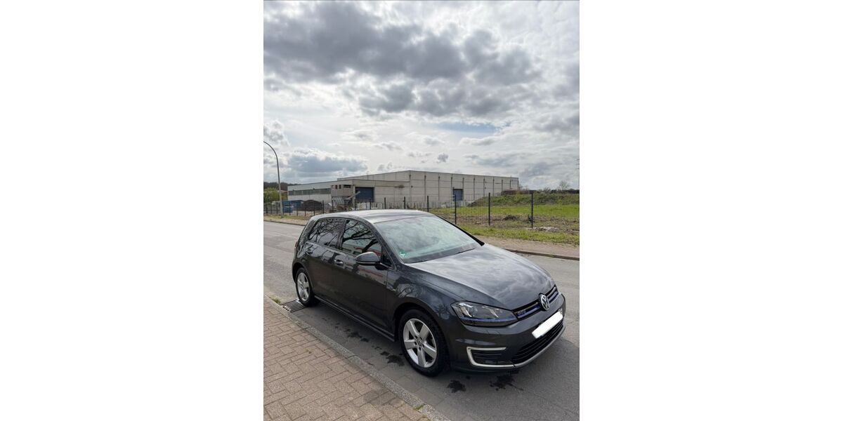 VW Golf 123.000 km 13.000 &euro; Selm 59379