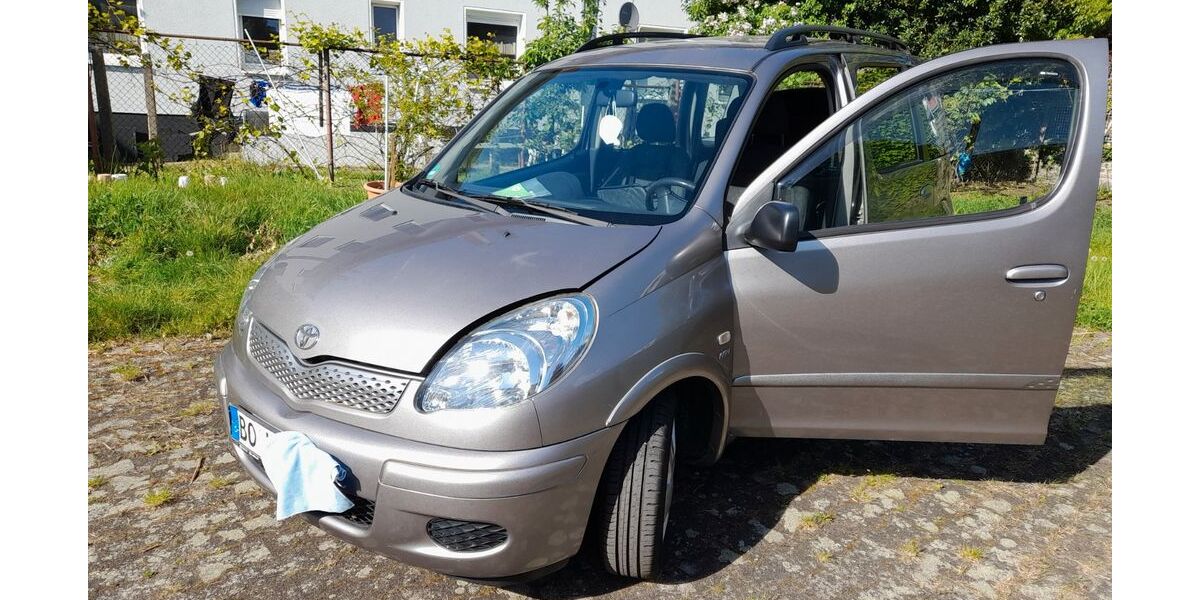 Toyota Yaris 116.000 km 5.800 &euro; Bochum 44789