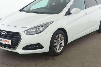 Hyundai i40 105.866 km 14.590 € Essen 45141