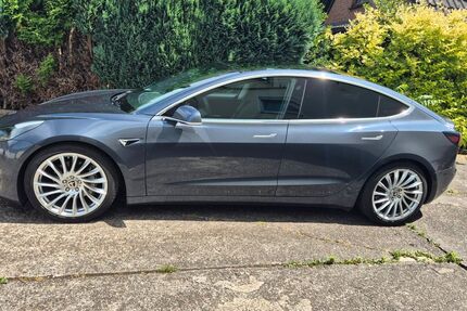 Tesla Model 3 83.000 km 25.900 &euro; Bochum 44805