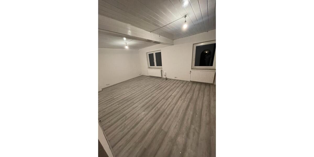 Etagenwohnung Essen Stadtbezirk III - 3 Zimmer, 70 m&sup2;, 950&euro; | Angebot:26366118