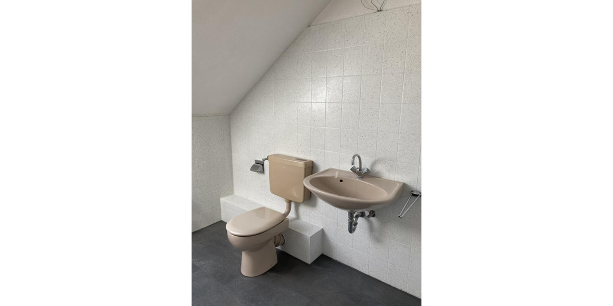 Dachgeschoßwohnung Castrop-Rauxel Becklem - 3.5 Zimmer, 78 m&sup2;, 483&euro; | Angebot:26329894