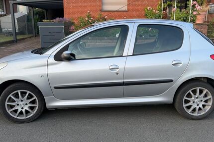 Peugeot 206 198.000 km 1.450 &euro; Dortmund 44137