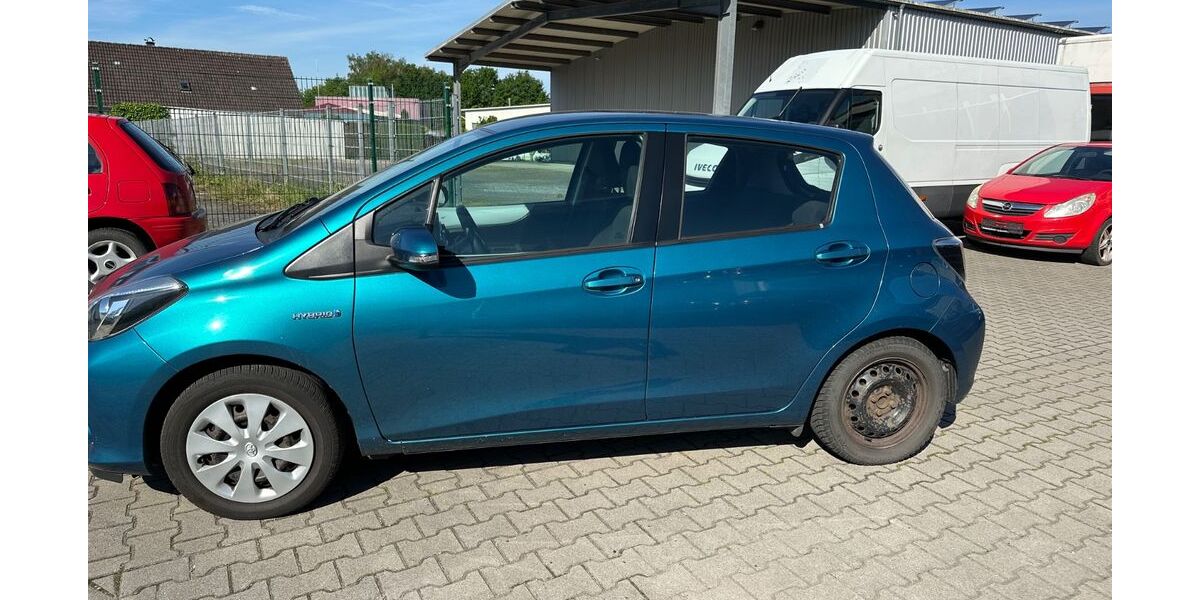 Toyota Yaris 216.400 km 5.800 &euro; Lüdinghausen 59348