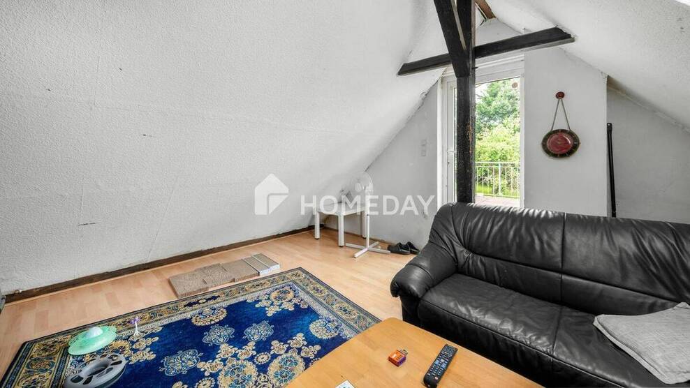 Charmantes Einfamilienhaus mit großzügigem Grundstück und vielfältigen Nutzungsmöglichkeiten 8 zimmer