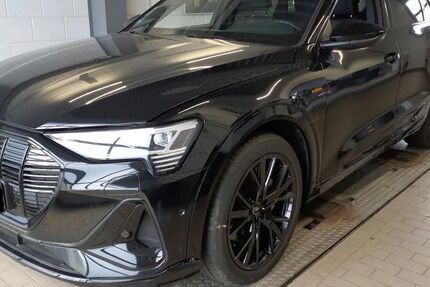 Audi e-tron 65.889 km 33.850 € Hagen 58091
