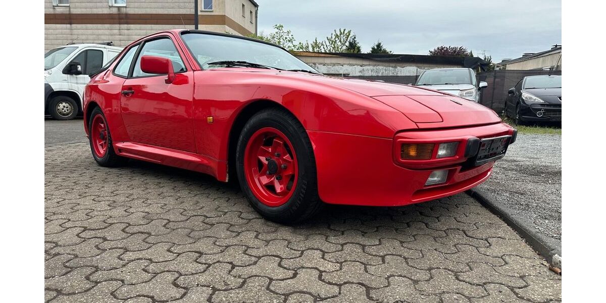 Porsche 944 167.000 km 9.900 € Oberhausen 46149