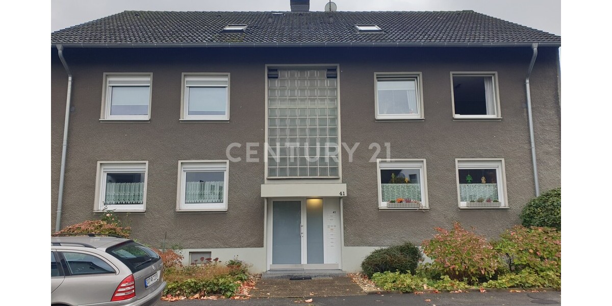 *Renovierungsobjekt* - Kapitalanlage mit Potenzial: Dachgeschosswohnung in begehrter Wohngegend 2 zimmer