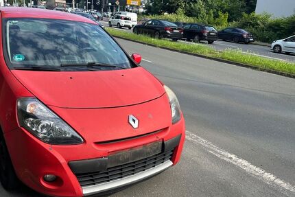 Renault Clio 133.000 km 799 &euro; Essen 45145