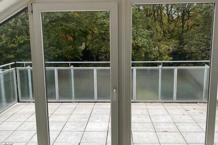 von Privat: freie 2-Zimmer-Dachgeschosswohnung in 46242 Bottrop 2 zimmer