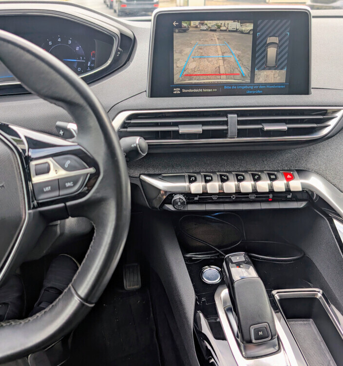 3008