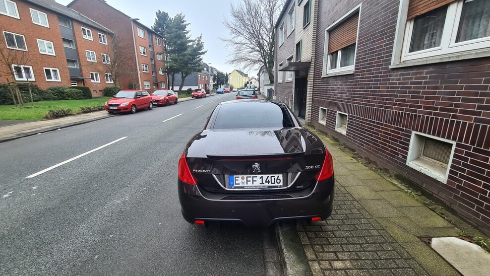 Peugeot 308 CC 67.000 km 8.500 € Oberhausen 46045
