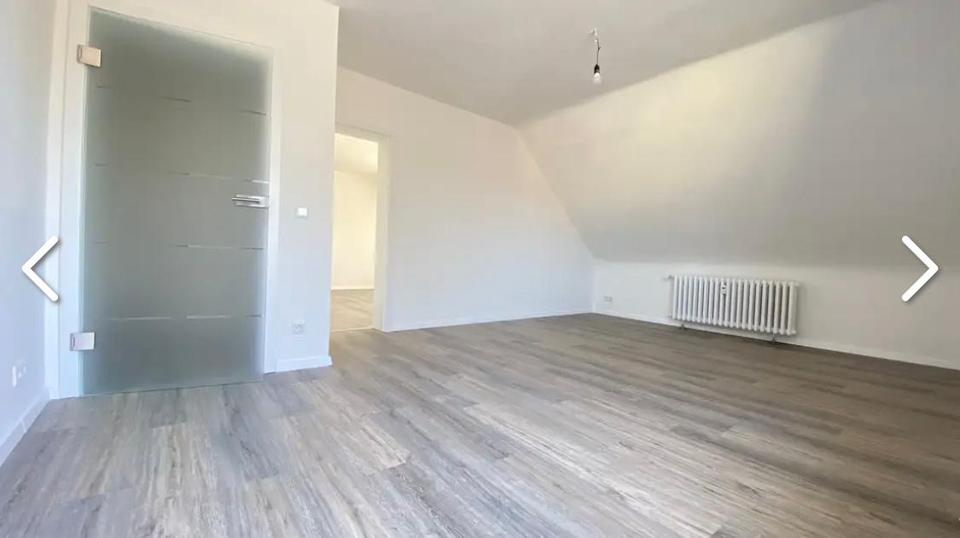 Dachgeschoßwohnung Essen Stadtbezirk V - 2.5 Zimmer, 71 m&sup2;, 689&euro; | Angebot:26337672