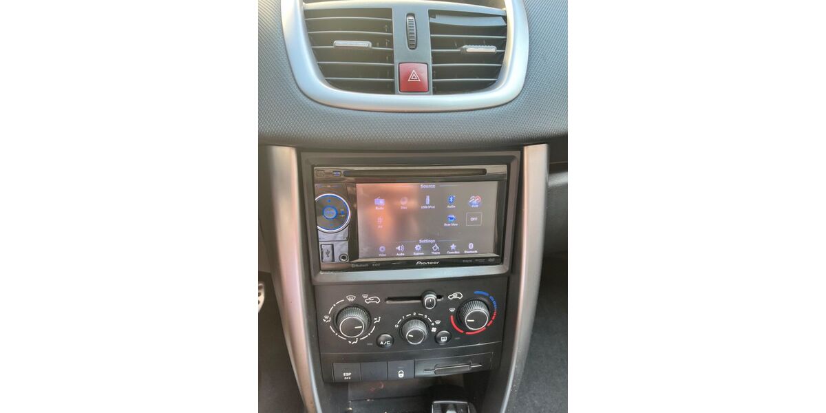 Peugeot 207 150.900 km 3.300 &euro; Gelsenkirchen 45879