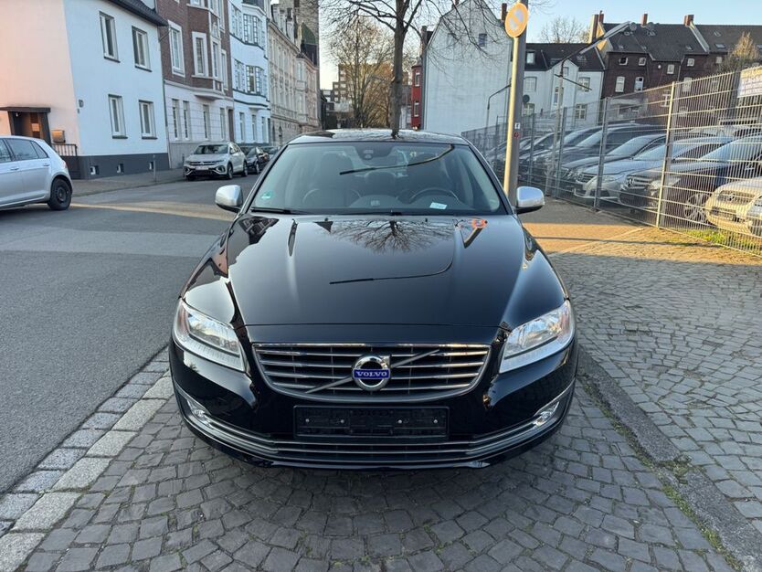 Volvo S80 123.000 km 14.699 € Gelsenkirchen 45879