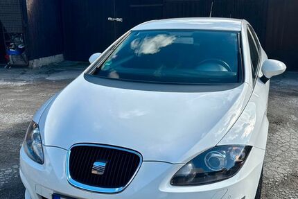 Seat Leon 182.000 km 5.200 € Hagen 58119