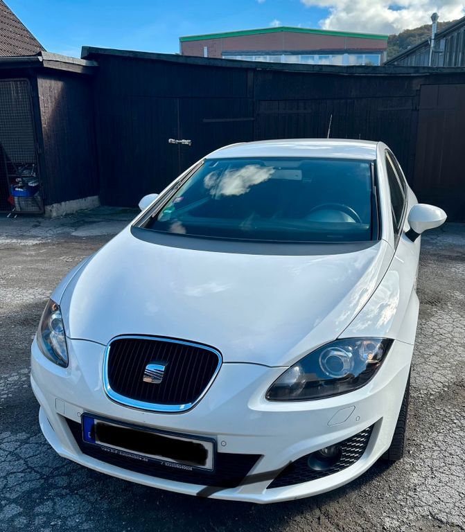 Seat Leon 182.000 km 5.200 € Hagen 58119