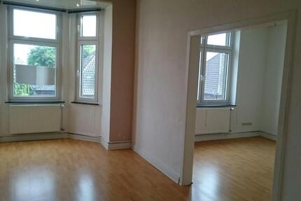 Große Altbauwohnung mit Erker und Garten zimmer