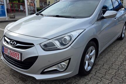 Hyundai i40 138.209 km 8.900 &euro; Bottrop 46238