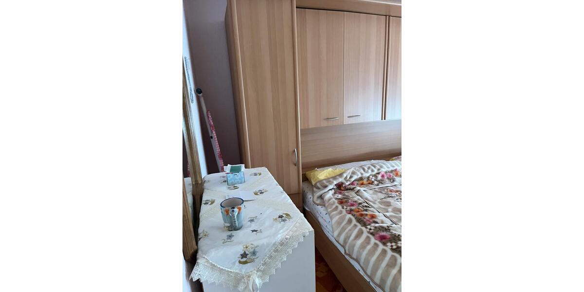 Etagenwohnung Gelsenkirchen Gelsenkirchen-Mitte - 1 Zimmer, 49 m&sup2;, 350&euro; | Angebot:26113497