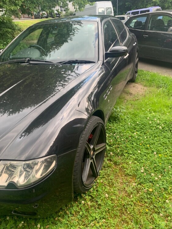 Maserati Quattroporte 145.000 km 9.000 € Essen 45121