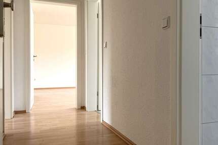 Wohnung Gelsenkirchen Rotthausen - 3 Zimmer, 69 m&sup2;, 450&euro; | Angebot:26974010