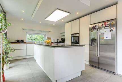 Haus zum Kaufen in Castrop-Rauxel 699.000 € 238 m² 6 zimmer