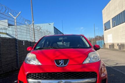 Peugeot 107 220.500 km 1.250 &euro; Essen 45327