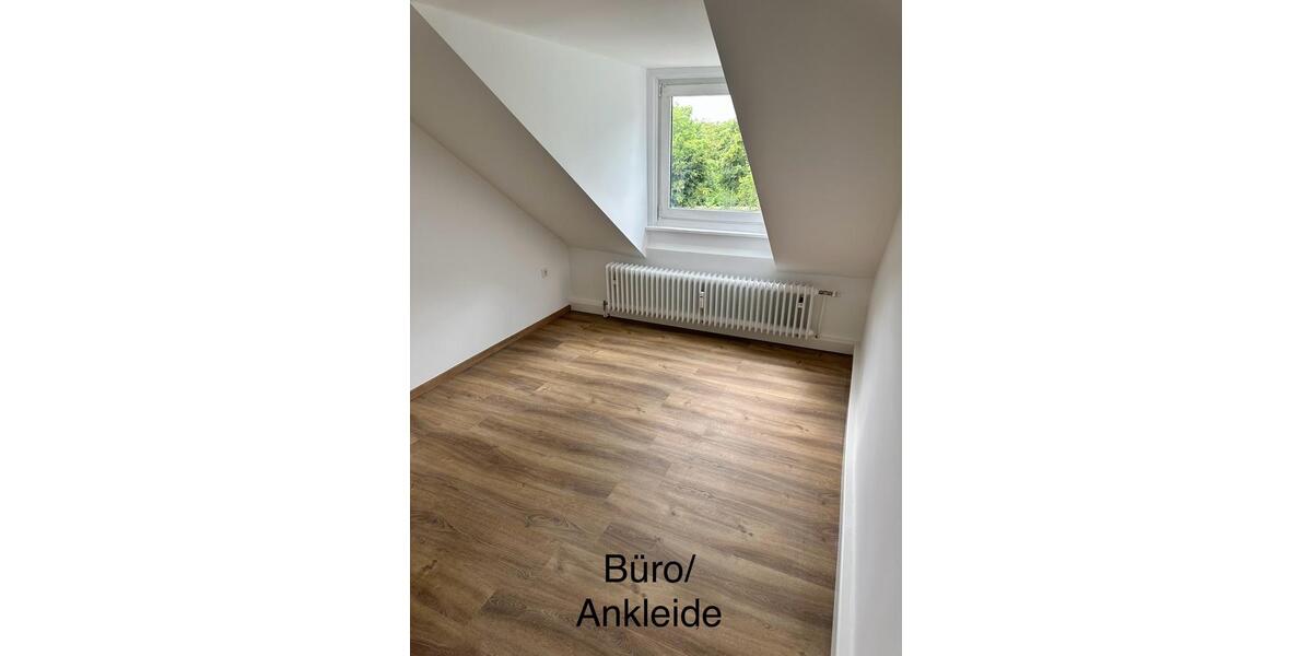 Dachgeschoßwohnung Gelsenkirchen Gelsenkirchen-Nord - 3 Zimmer, 61 m&sup2;, 730&euro; | Angebot:26399824