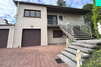 Haus zum Kaufen in Castrop-Rauxel 380.000 € 140 m² 5 zimmer