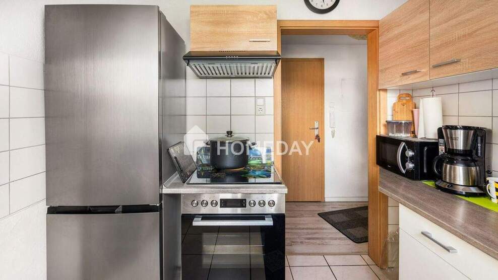 Charmante Dachgeschosswohnung mit 4 Zimmern, Innenhof und Stellplatz 4 zimmer