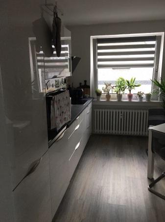 Dachgeschoßwohnung Essen Stadtbezirk V - 2.5 Zimmer, 71 m&sup2;, 689&euro; | Angebot:26337672