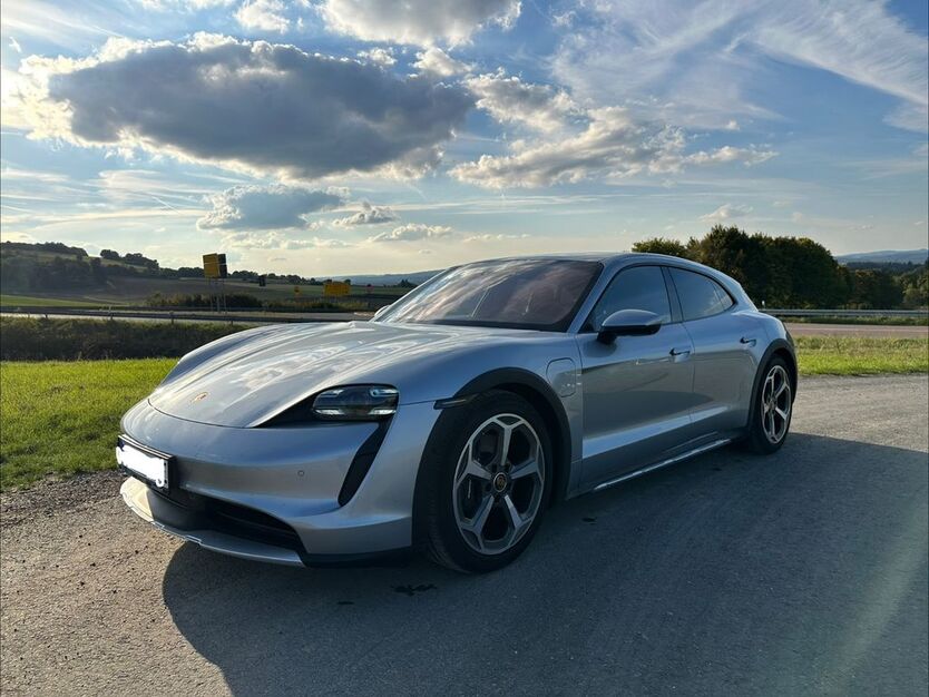 Porsche Taycan 36.000 km 60.000 € Mülheim 45468