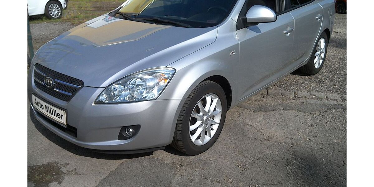 Kia ceed / Ceed 92.000 km 5.900 &euro; Mülheim-Speldorf 45478