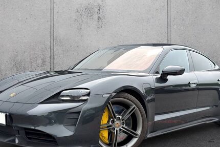 Porsche Taycan 79.751 km 84.490 &euro; Recklinghausen 45665