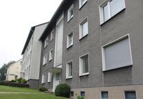 Erdgeschoss Wohnung 67 qm mit Balkon und Garten Nutzung 640€ warm