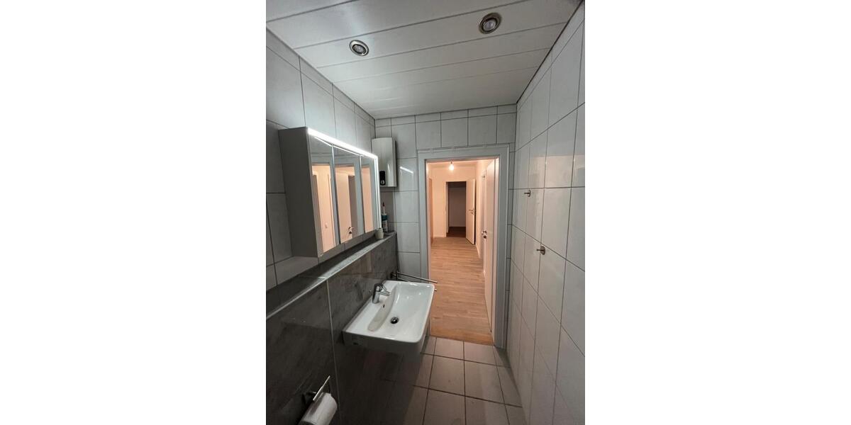 Dachgeschoßwohnung Oberhausen Rothebusch - 3.5 Zimmer, 80 m&sup2;, 640&euro; | Angebot:24641492