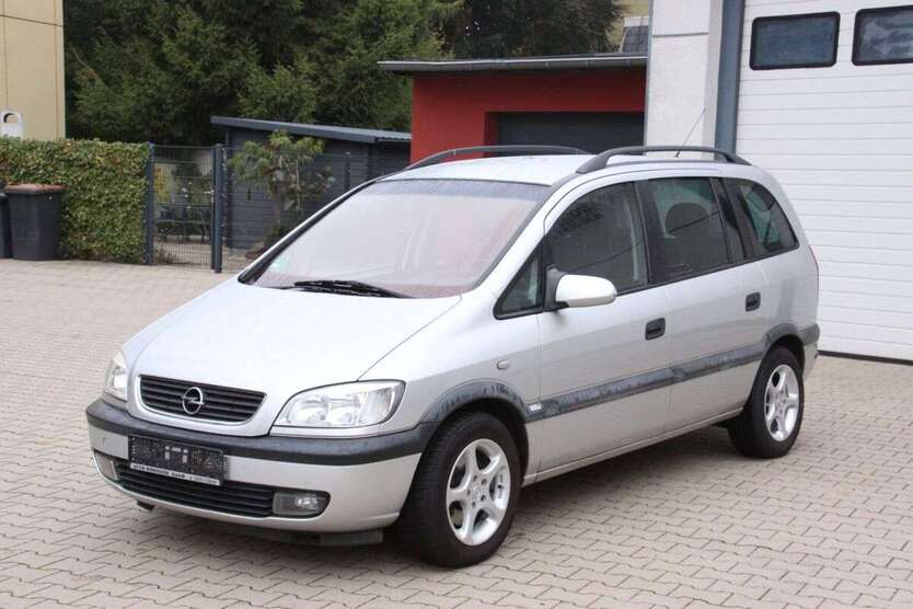 Opel Zafira 118.100 km 2.999 € Velbert 42549