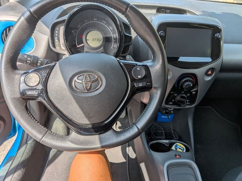 Aygo (X)