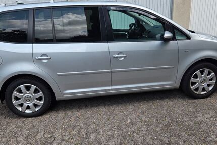 VW Touran 133.003 km 10.700 &euro; Recklinghausen 45665