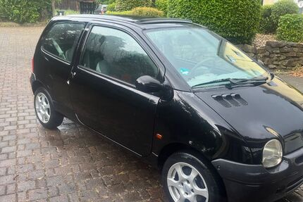 Renault Twingo 231.000 km 699 &euro; oberhausen 46145
