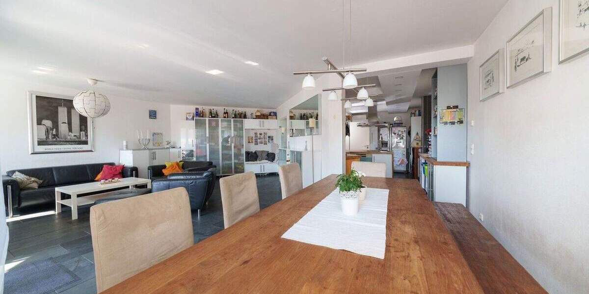 Etagenwohnung Bochum Dahlhausen - 8 Zimmer, 220 m&sup2;, 460.000&euro; | Angebot:24698531