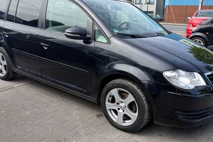 VW Touran 176.430 km 3.950 &euro; gelsenkirchen 45881