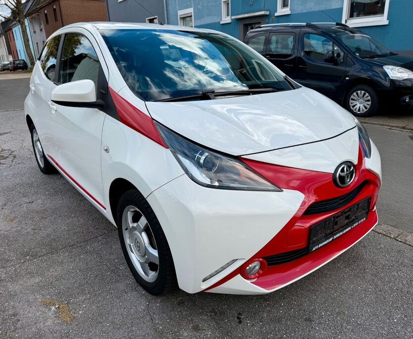 Toyota Aygo (X) 140.729 km 5.490 € Dortmund 44388
