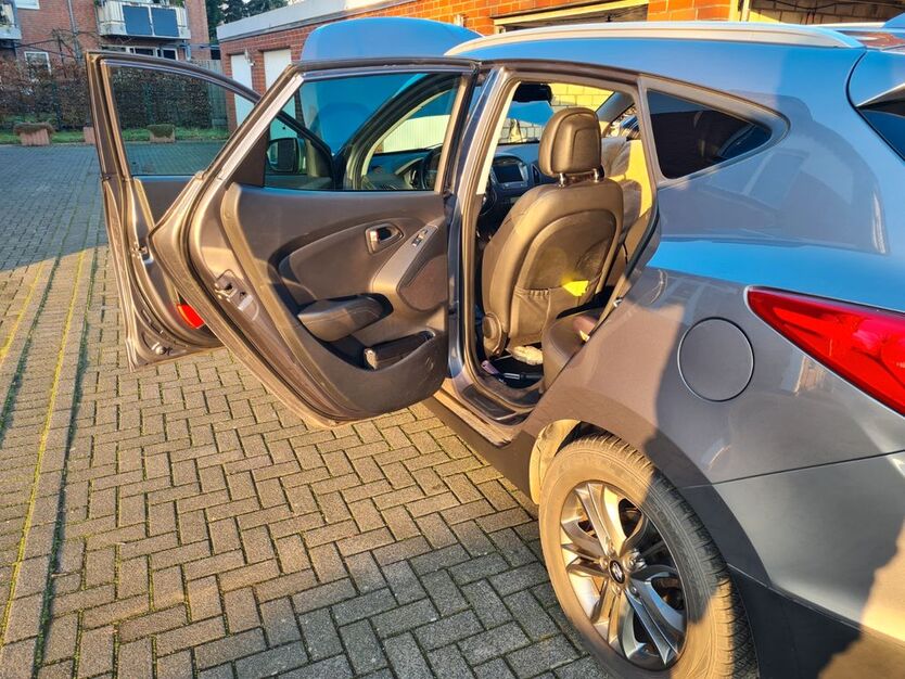 Hyundai ix35 138.000 km 9.200 € Schermbeck 46514