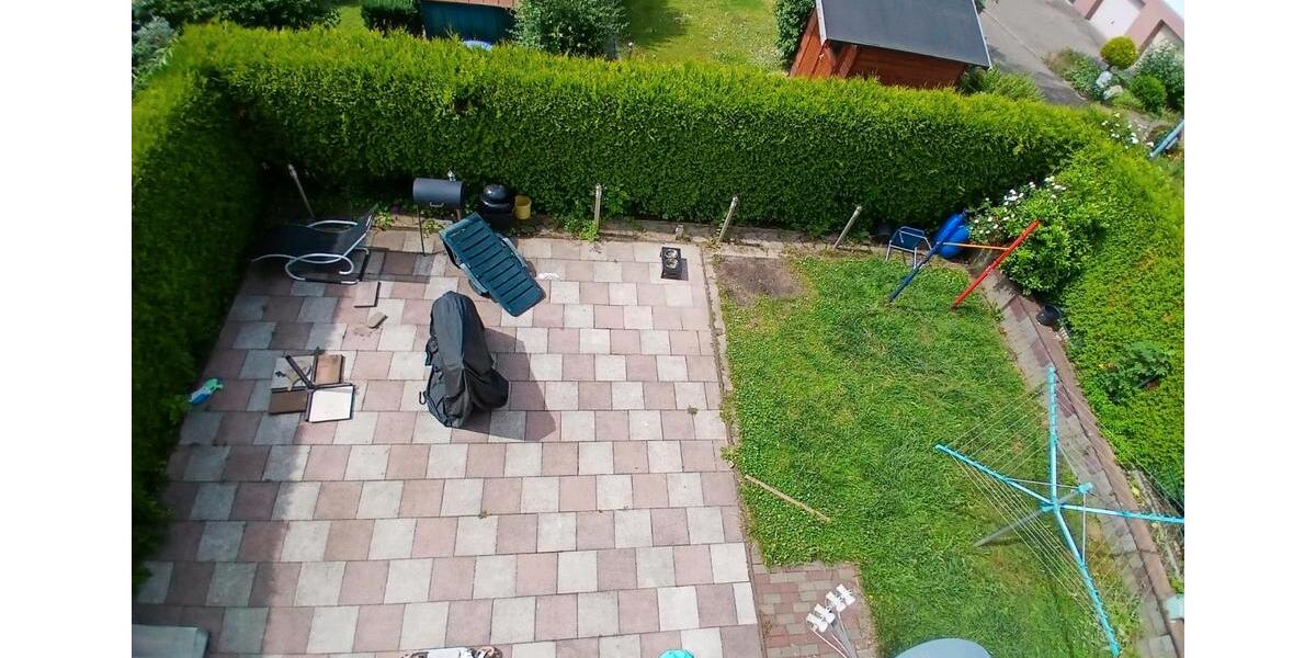 Erdgeschosswohnung mit Garten und Grage 3 zimmer