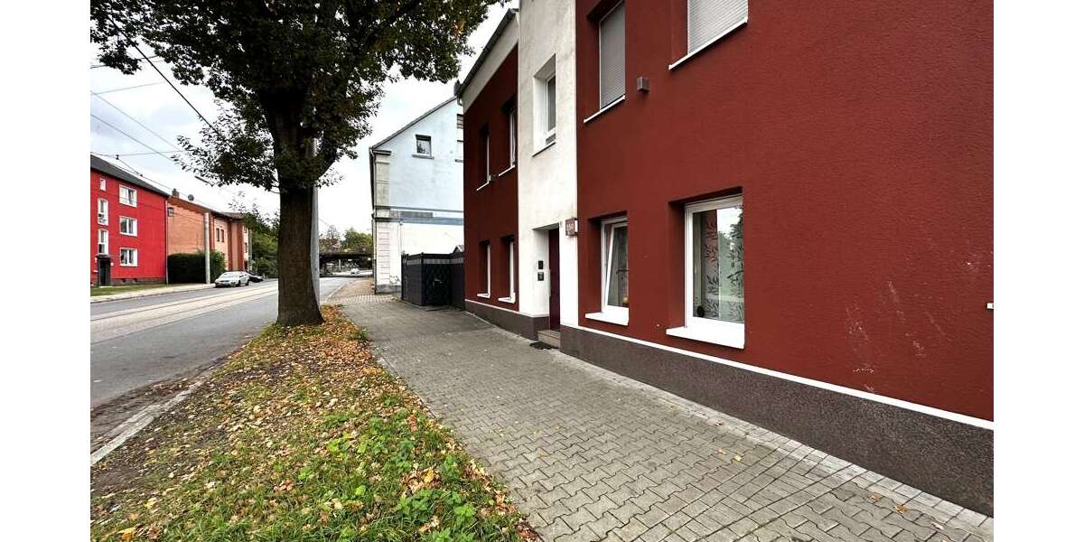 Einfamilienhaus Gelsenkirchen Ückendorf - 12 Zimmer, 252 m&sup2;, 550.000&euro; | Angebot:24461856