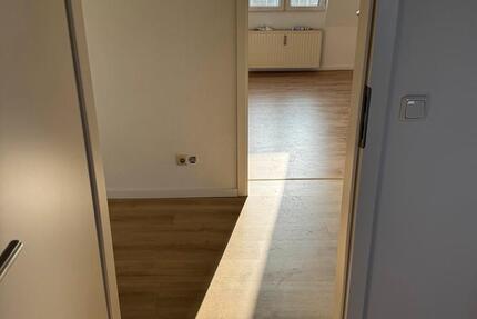 2 Zimmer,K.D.B.alles neu kein Balkon kein Balkon zimmer