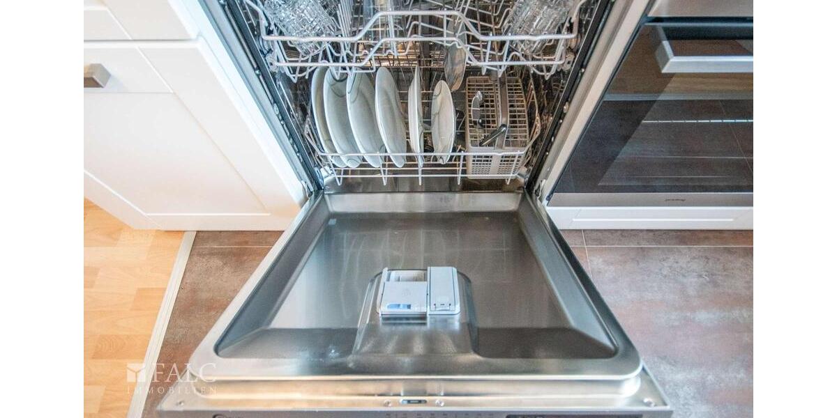 Etagenwohnung Essen Stadtkern - 1 Zimmer, 30 m&sup2;, 1.190&euro; | Angebot:24493587