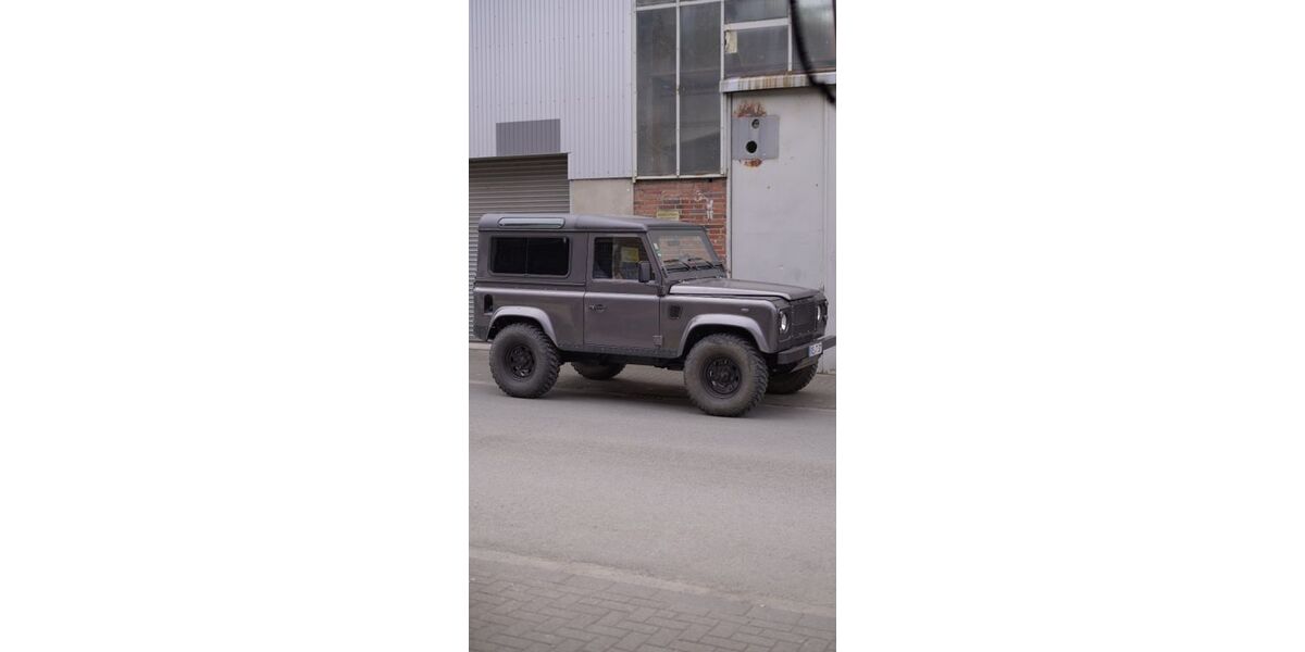 Land Rover Defender 380.000 km 24.999 &euro; Dorsten 46286